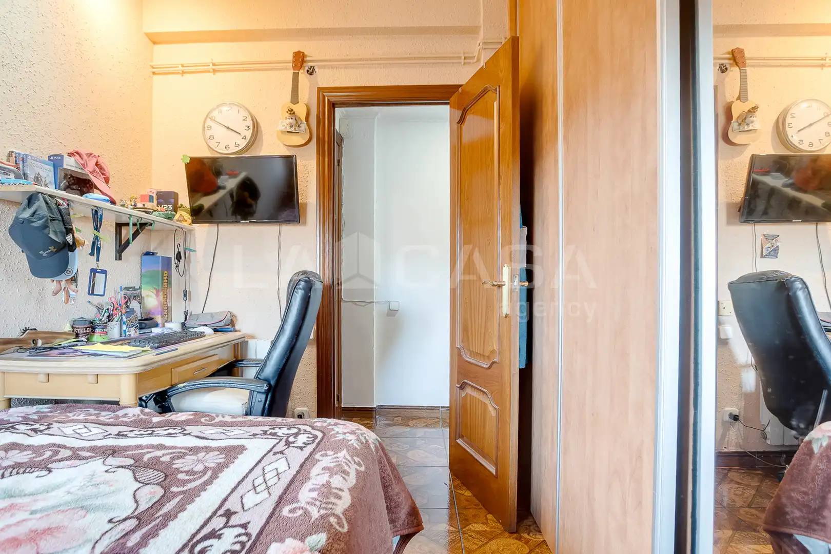 Habitación de Piso en venta en Barcelona con Balcón