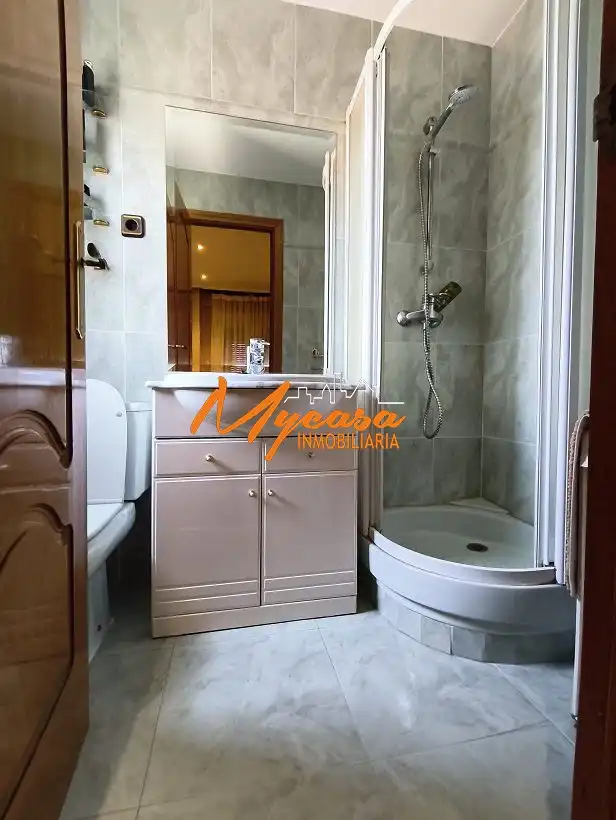 Badezimmer von Wohnung zur Miete in Villaviciosa de Odón mit Klimaanlage, Heizung und Terrasse