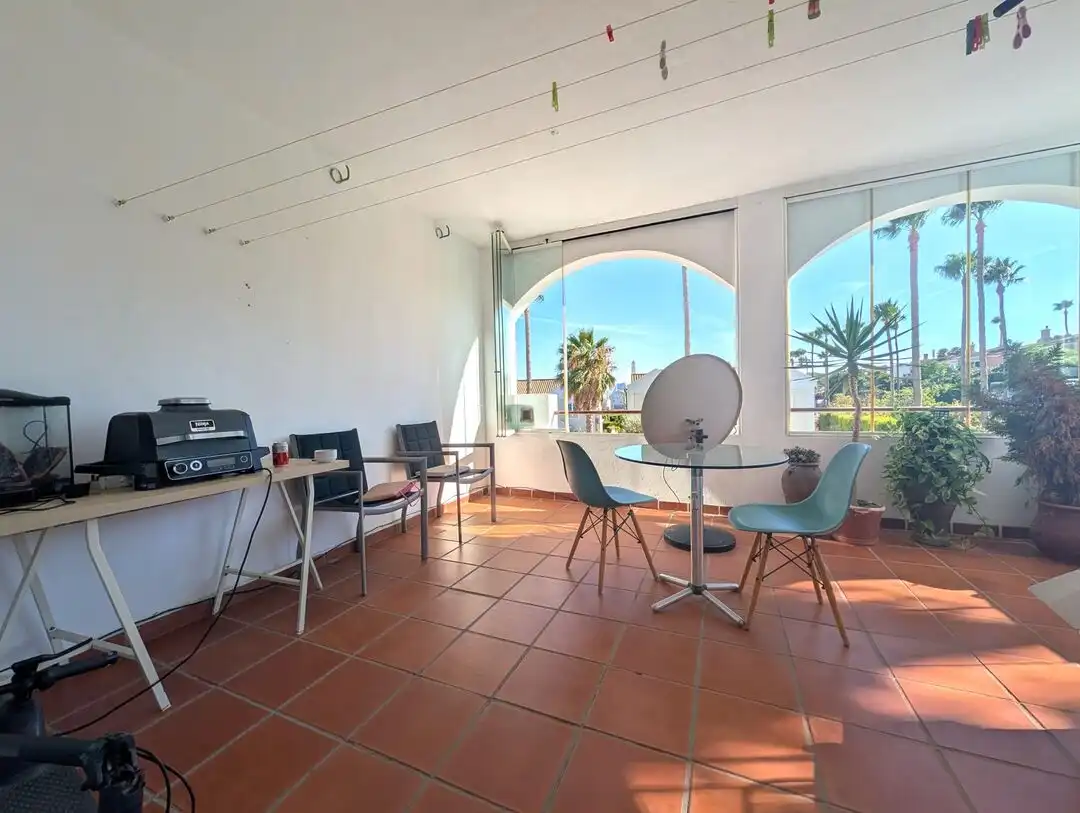 Wohnung zum Verkauf in La Alcaidesa mit Klimaanlage, Heizung und Terrasse