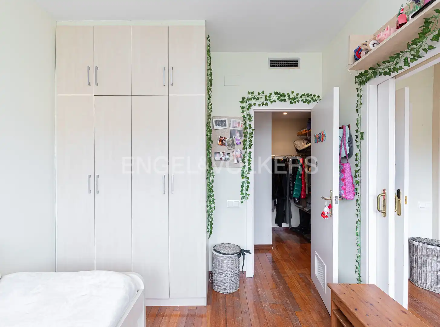 Habitación de Casa adosada de alquiler en Barcelona con Aire acondicionado, Calefacción y Jardín privado