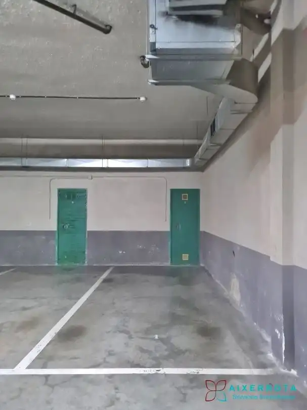 Aparcament de Apartament de lloguer en Getxo  amb Calefacció, Terrassa i Traster