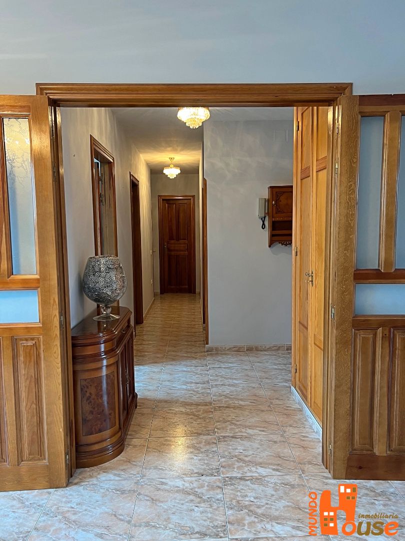 Piso en venta en Real Sitio de San Ildefonso con Calefacción, Trastero y Balcón