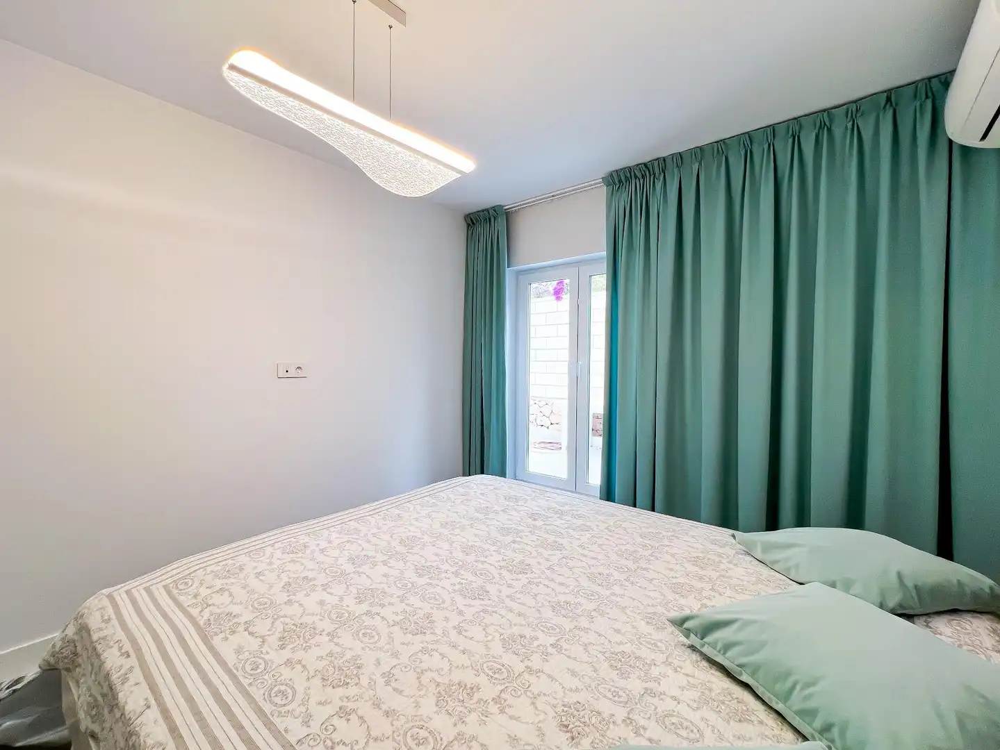 Dormitori de Casa o xalet en venda en Adeje amb Aire condicionat, Jardí privat i Traster