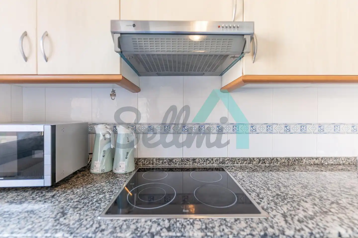 Kitchen of Flat for share in HUCA - La Cadellada