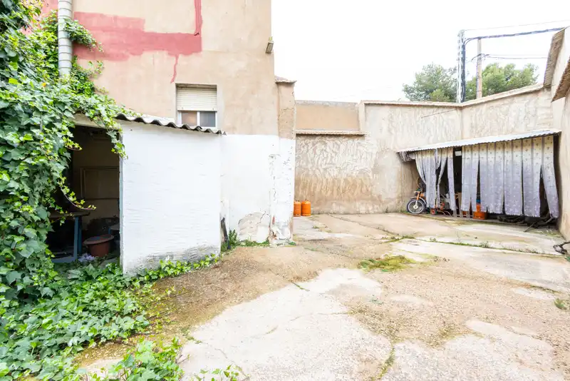 Vista exterior de Finca rústica en venda en Malagón amb Calefacció, Jardí privat i Traster
