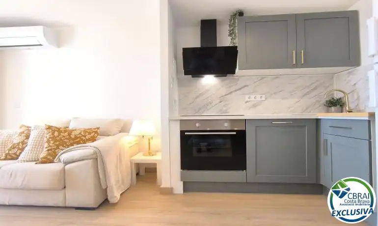 Kitchen of Apartments for sale in Empuriabrava  with Air Conditioner, Heating and Parquet flooring