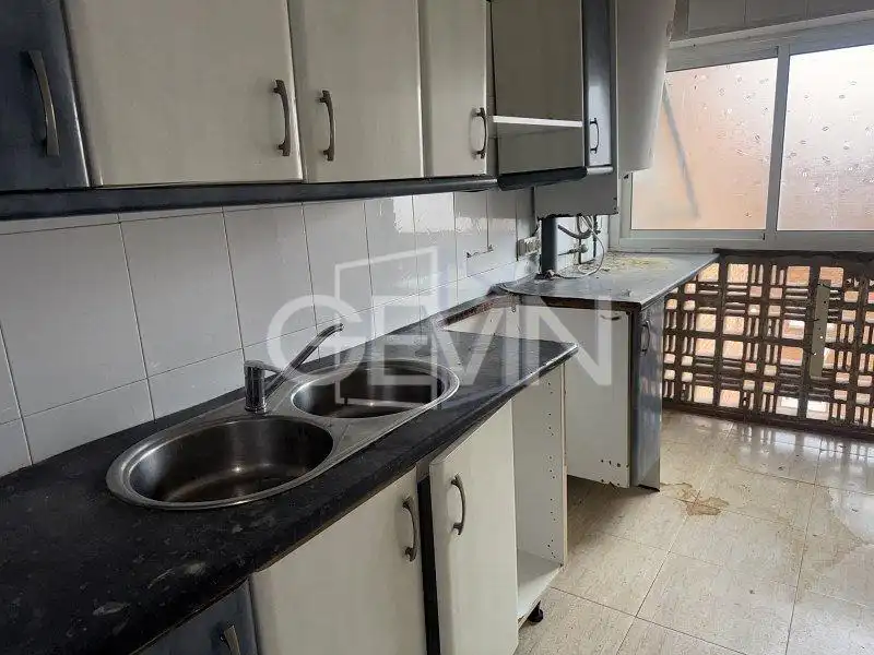 Kitchen of Flat for sale in Sabadell