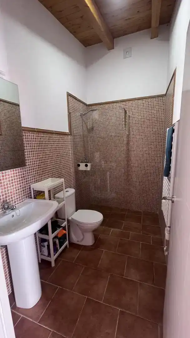 Bany de Casa adosada en venda en Santa Marta de Magasca amb Aire condicionat, Jardí privat i Traster