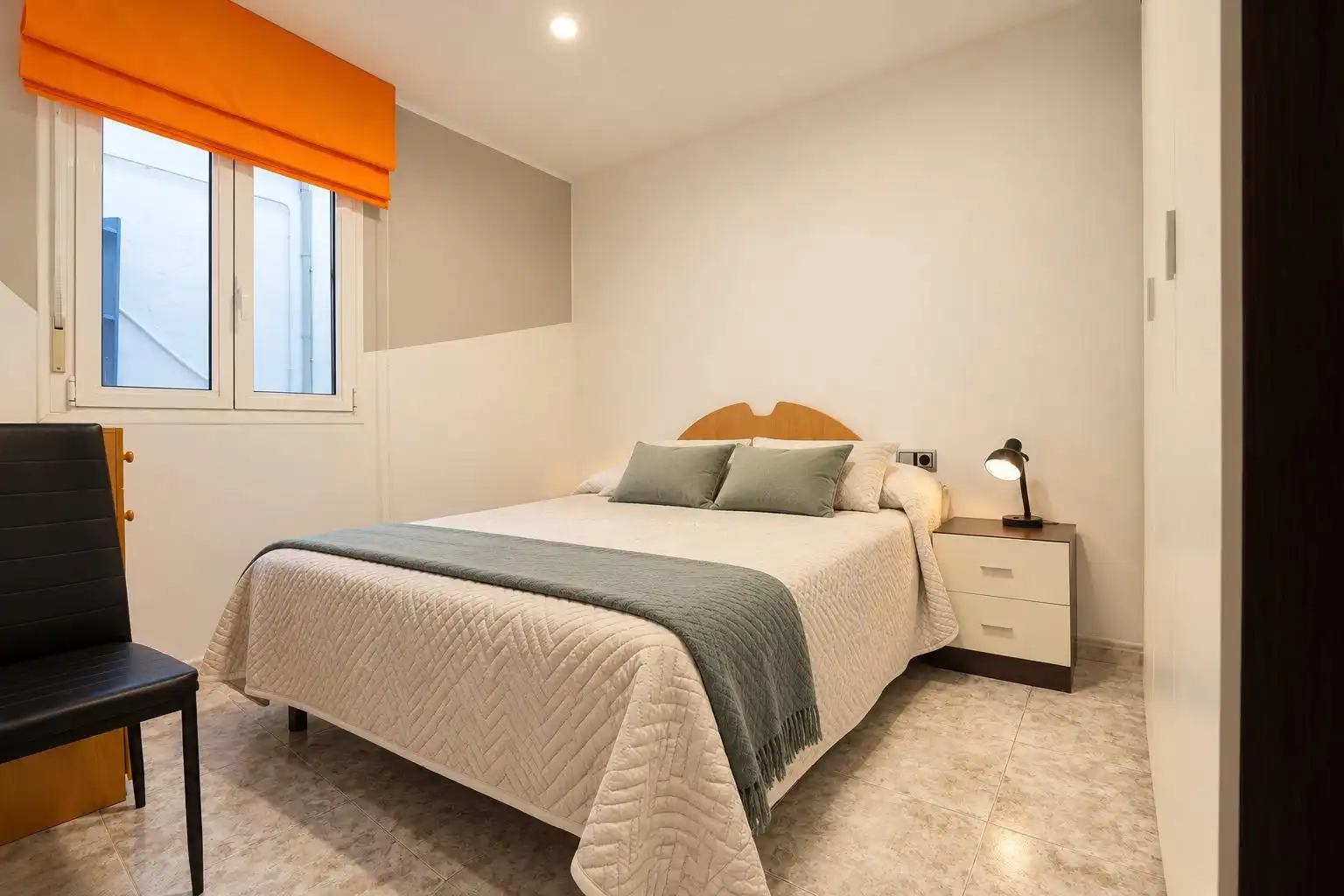 Habitación de Casa adosada en venta en Centre