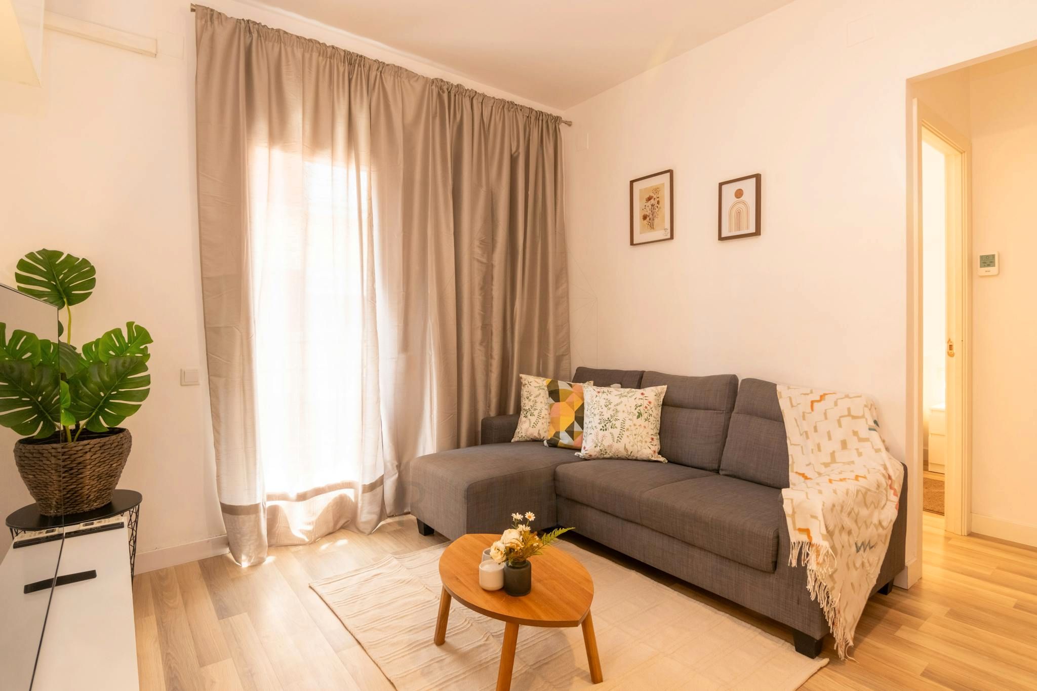 Living room of Flat to rent in L'Hospitalet de Llobregat  with Air Conditioner, Heating and Furnished
