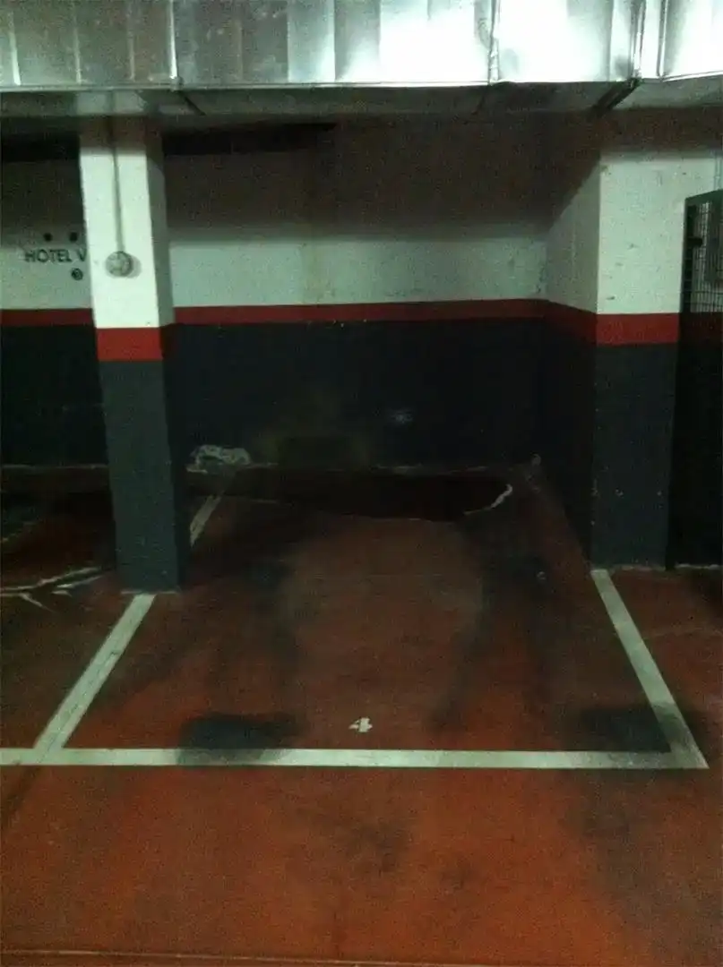 Garage for sale in Griñón, Madrid