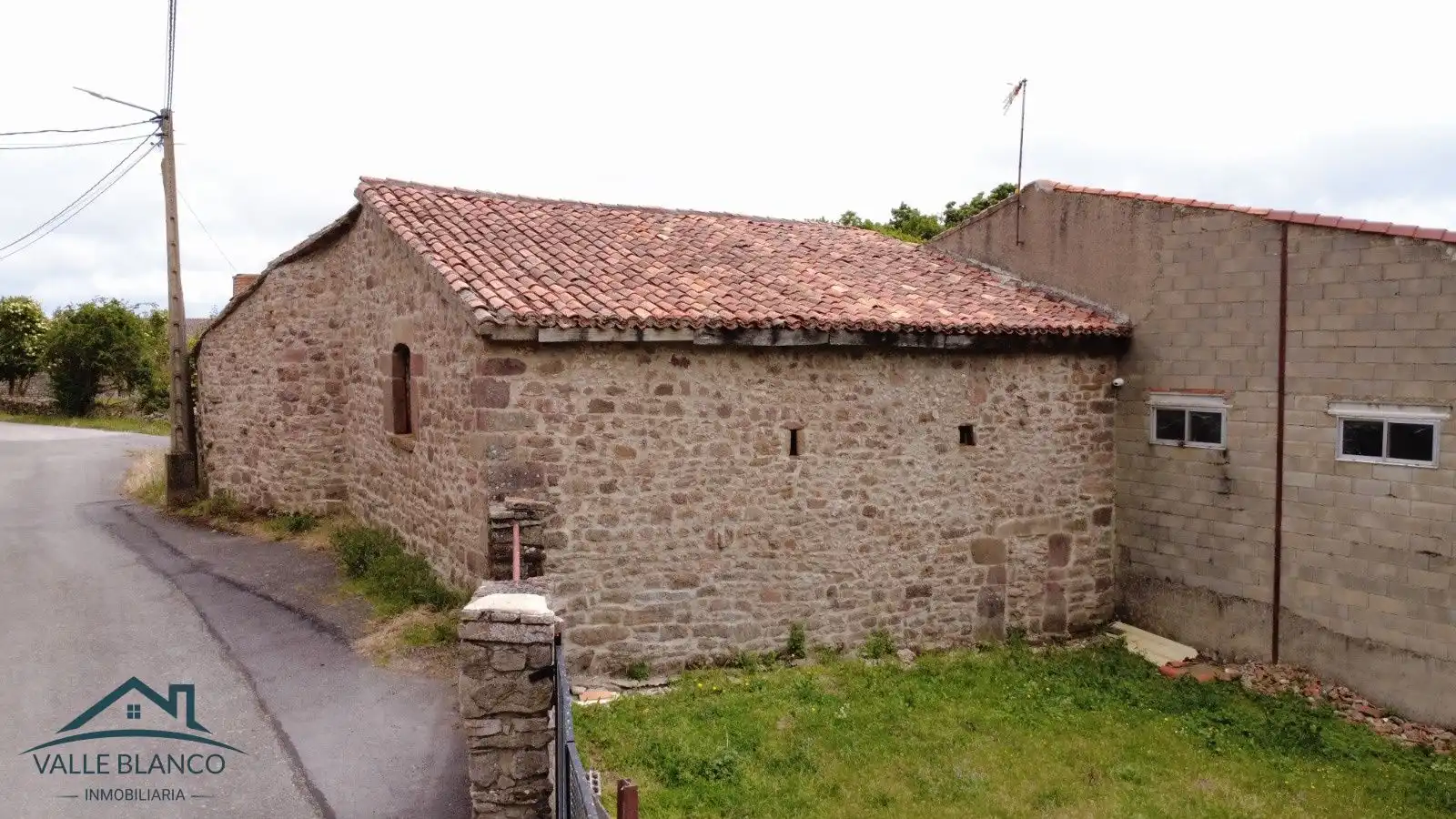 Vista exterior de Casa o xalet en venda en Valdeolea
