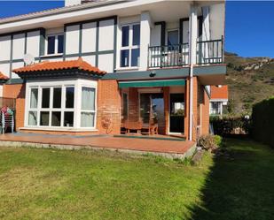 Vista exterior de Casa o xalet en venda en Zierbena amb Terrassa i Piscina