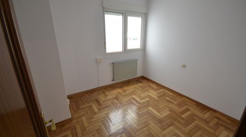 Foto 2 de Piso de alquiler en Rúa Azalea, Residencia - Abella, Lugo Capital