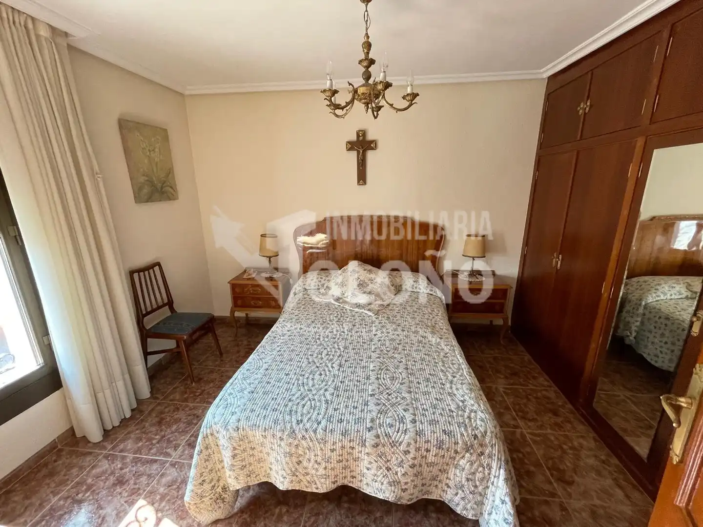 Bedroom of Houses for sale in Cihuri  with Heating, Private garden and Storage room