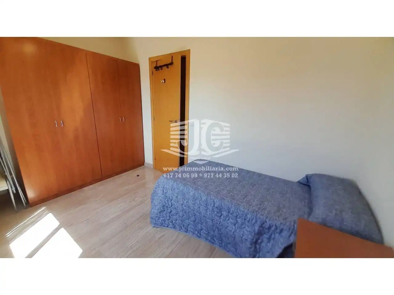 Habitación de Piso de alquiler en Tortosa con Aire acondicionado, Terraza y Amueblado