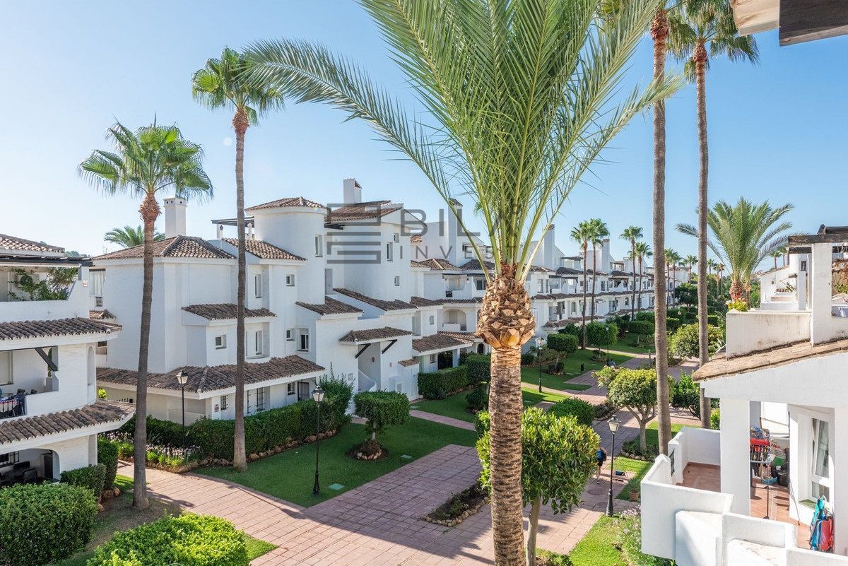 Exterior view of Attic for sale in Marbella  with Air Conditioner, Terrace and Swimming Pool
