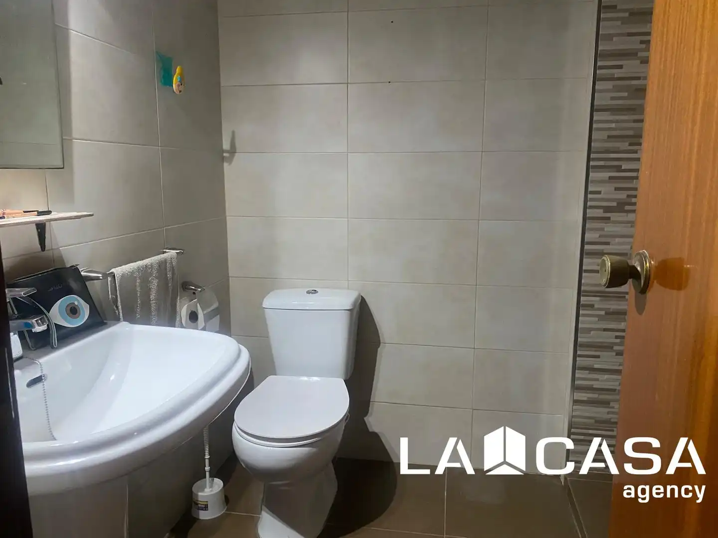 Badezimmer von Wohnung zum Verkauf in Dos Hermanas mit Klimaanlage und Terrasse