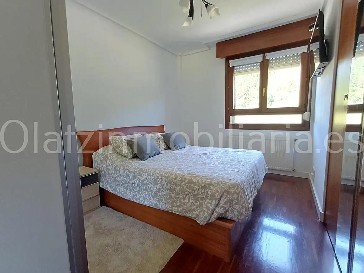 Schlafzimmer von Wohnung zum Verkauf in Güeñes mit Heizung, Abstellraum und Balkon