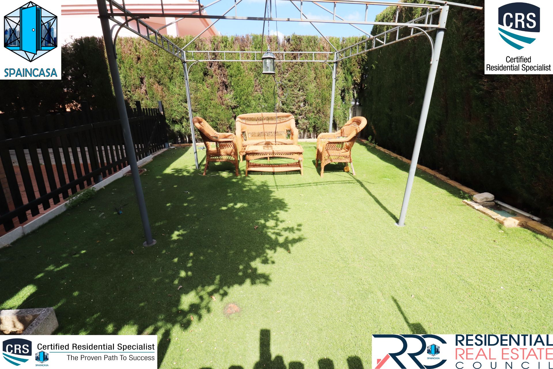 Terrassa de Casa o xalet en venda en El Portil amb Aire condicionat, Jardí privat i Piscina