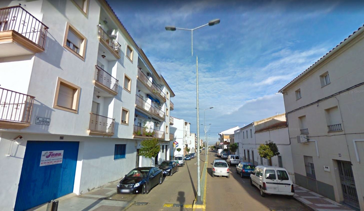 Vista exterior de Pis de lloguer en Castuera amb Aire condicionat, Moblat i Forn