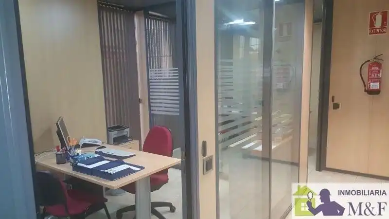Büro mit Aufzug zur Miete in Palma del Río, imagen 2
