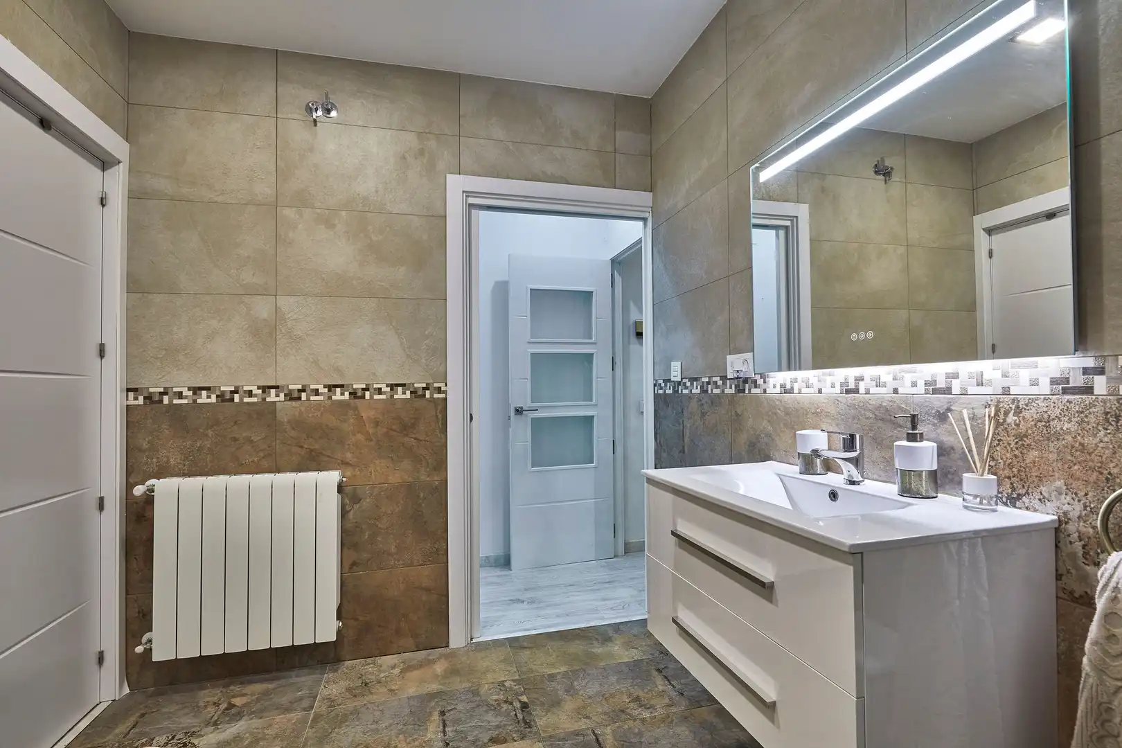 Baño de Casa adosada en venta en Terrassa con Aire acondicionado, Calefacción y Parquet