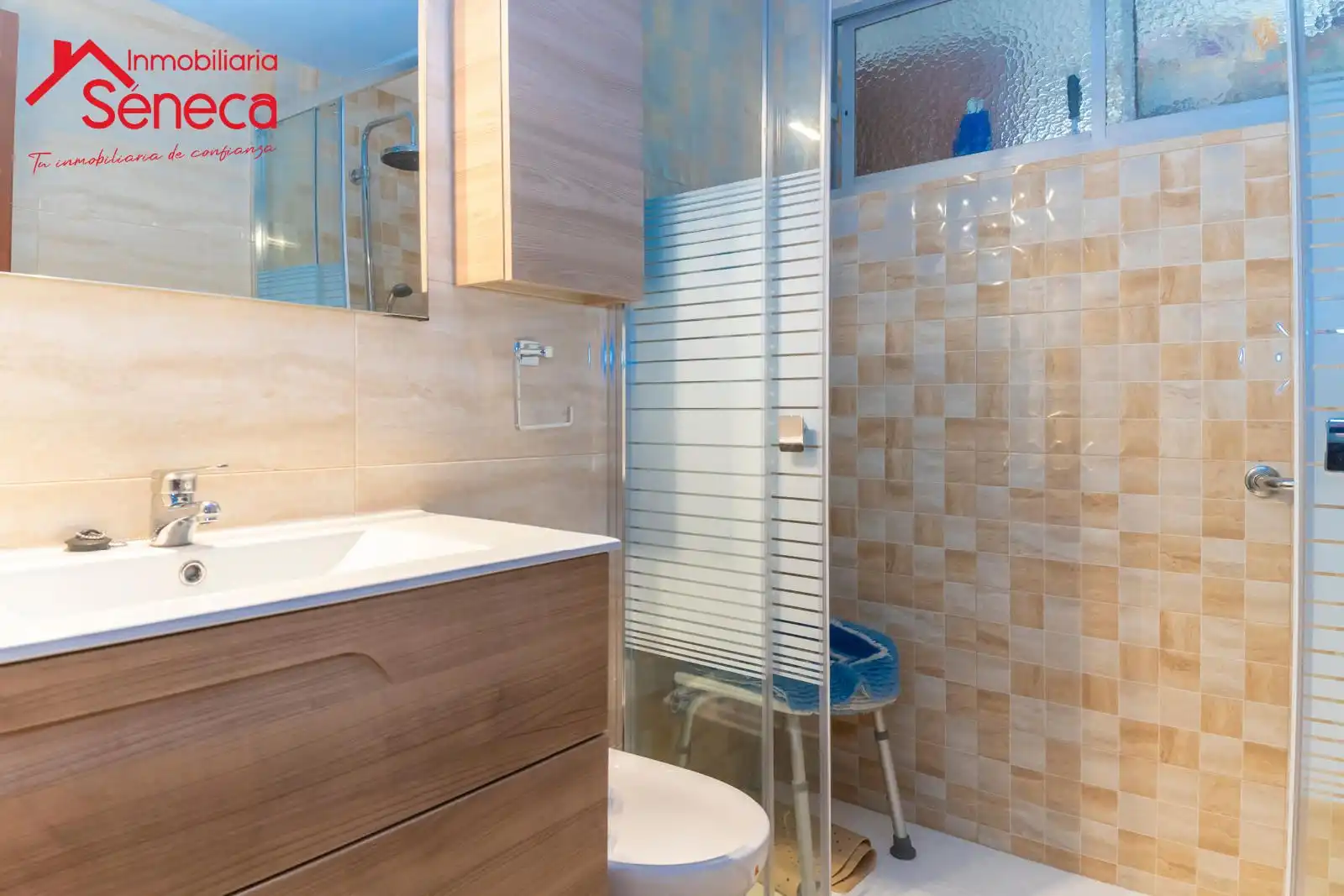 Baño de Piso en venta en Córdoba con Calefacción, Terraza y Trastero