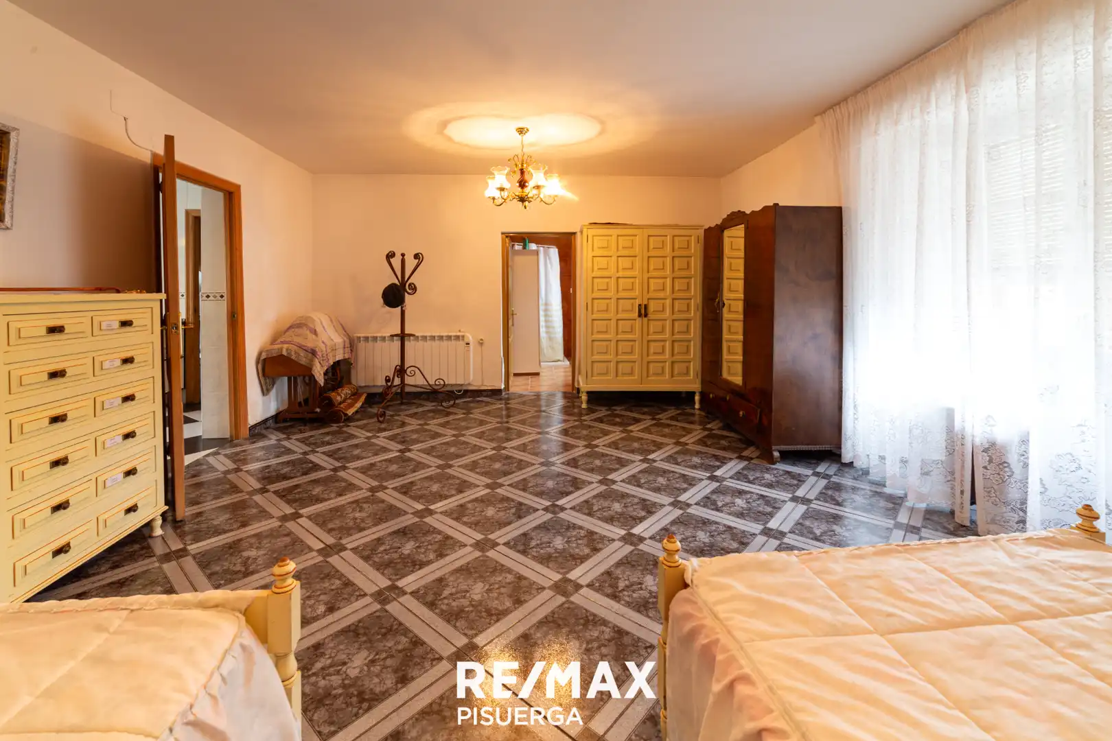 Houses for sale in Tordehumos  with Private garden, Terrace and Storage room