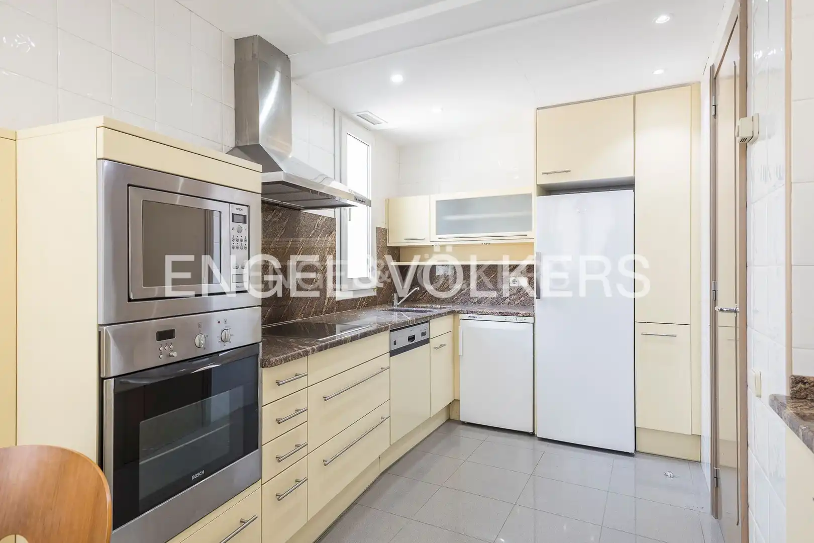 Kitchen of Houses for sale in Barcelona  with Air Conditioner, Heating and Private garden