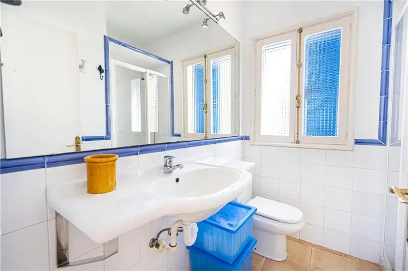 Baño de Apartamento de alquiler en  Palma de Mallorca con Aire acondicionado, Terraza y Amueblado