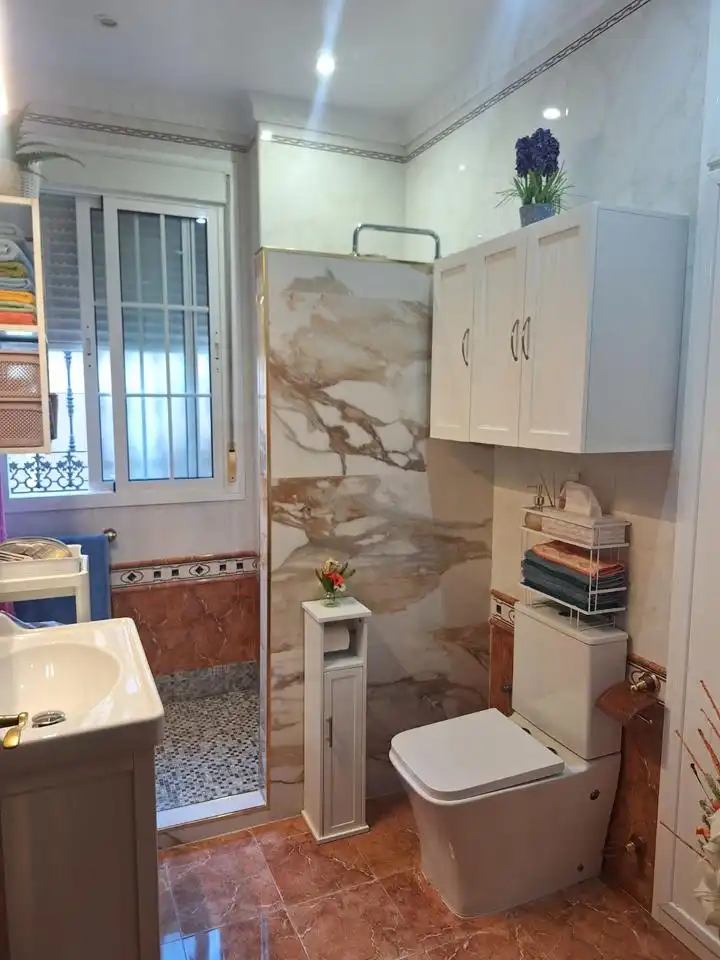 Baño de Casa o chalet en venta en Alcalá de Guadaira con Aire acondicionado, Jardín privado y Terraza