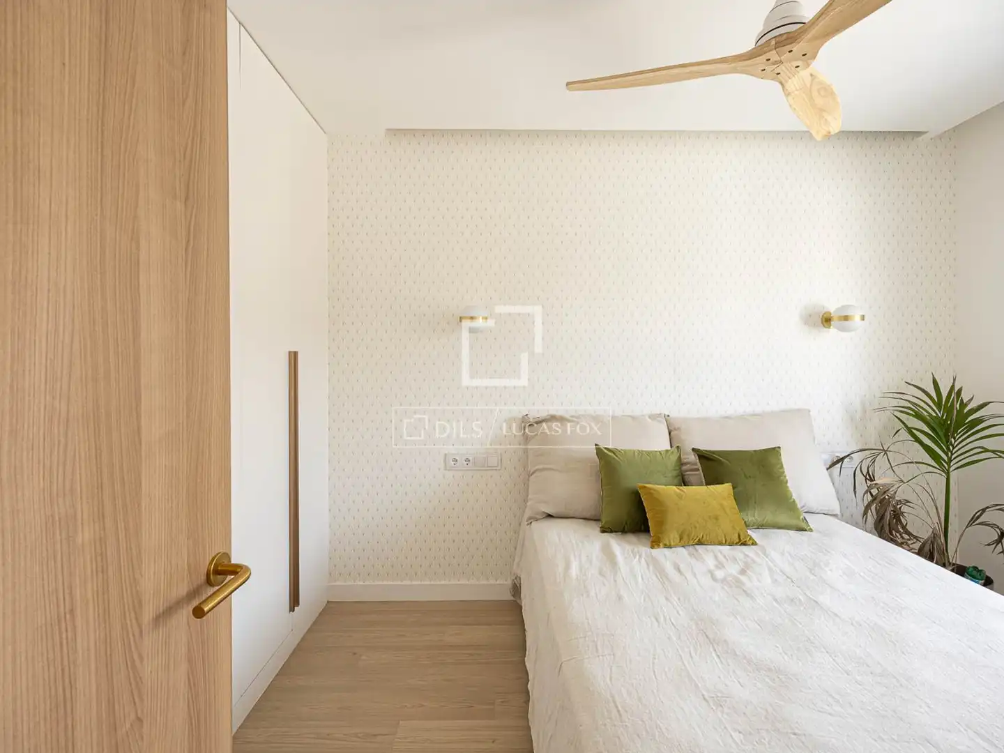 Schlafzimmer von Wohnung zur Miete in Barcelona mit Klimaanlage, Parkett und Terrasse