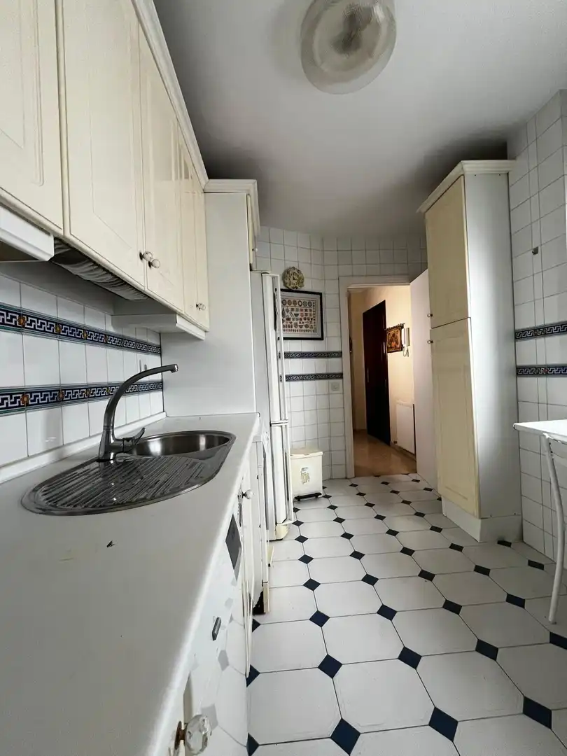Kitchen of Flat for sale in Sevilla  with Air Conditioner, Heating and Storage room