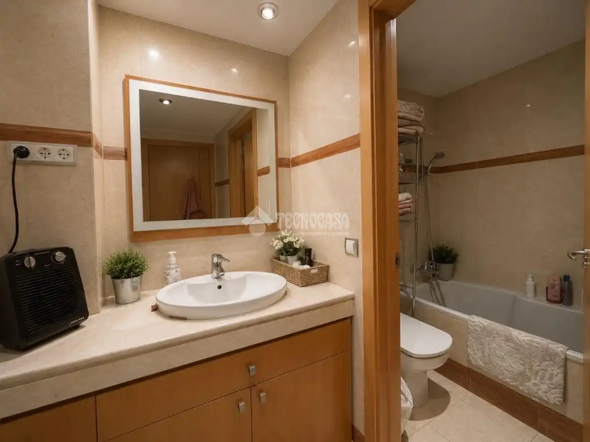 Bathroom of Detached homes for sale in Villanueva de la Cañada  with Air Conditioner, Heating and Terrace