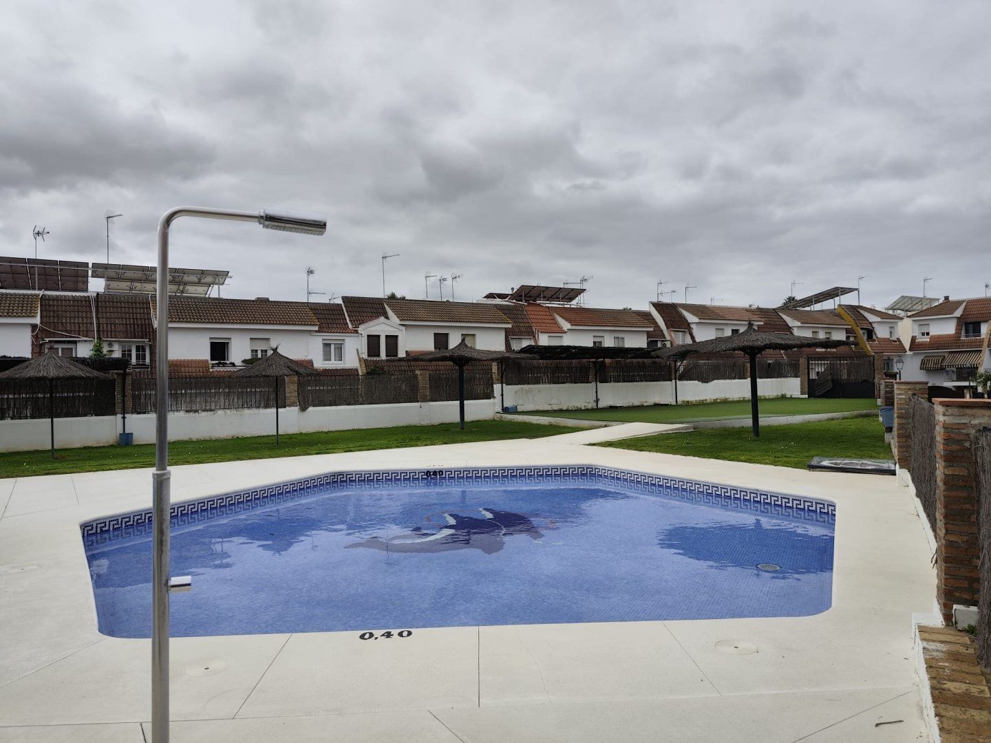Swimming pool of Single-family semi-detached for sale in Tomares  with Air Conditioner, Heating and Terrace
