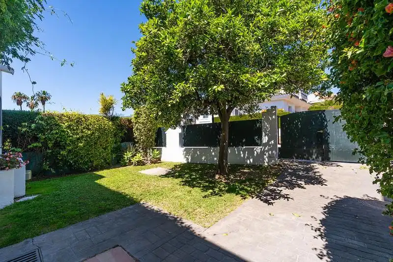 Exterior view of Detached homes for rent in Estepona  with Air Conditioner, Heating and Terrace