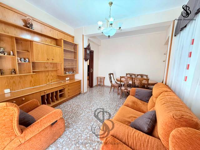 Piso en Venta en Carrer Cerdà en Altozano - Conde Lumiares