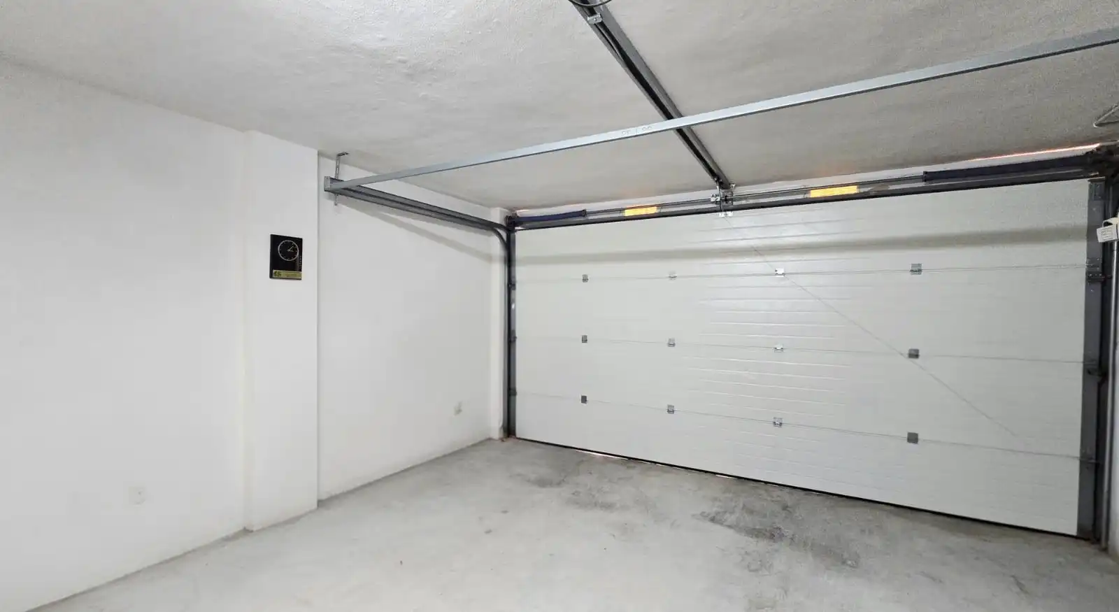 Aparcament de Apartament en venda en Oliva amb Aire condicionat, Terrassa i Traster