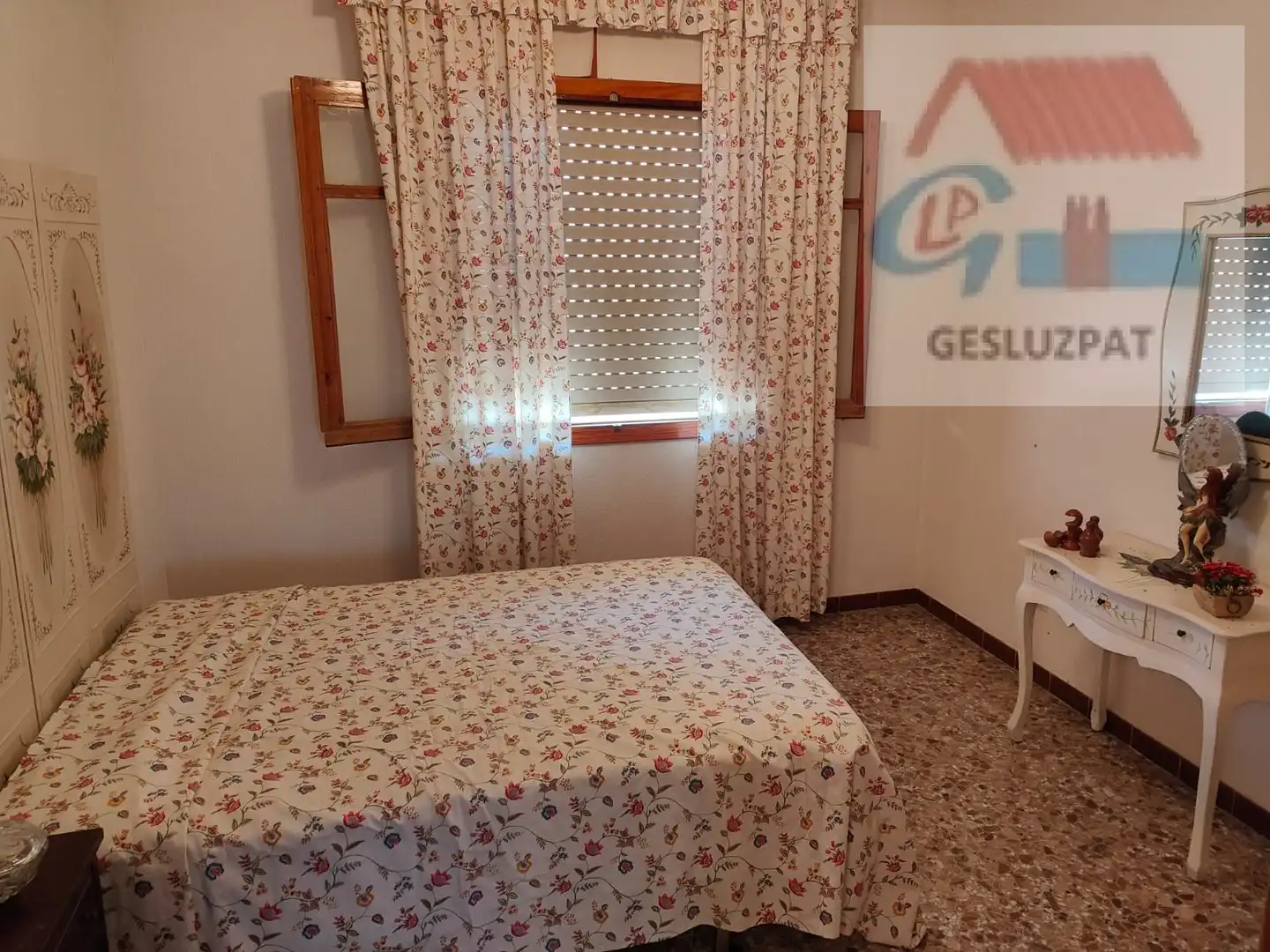 Dormitori de Casa adosada en venda en Corral de Almaguer amb Jardí privat, Parquet i Terrassa
