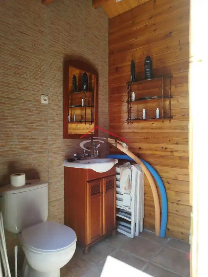 Baño de Casa o chalet en venta en Vegas del Condado con Calefacción, Jardín privado y Trastero