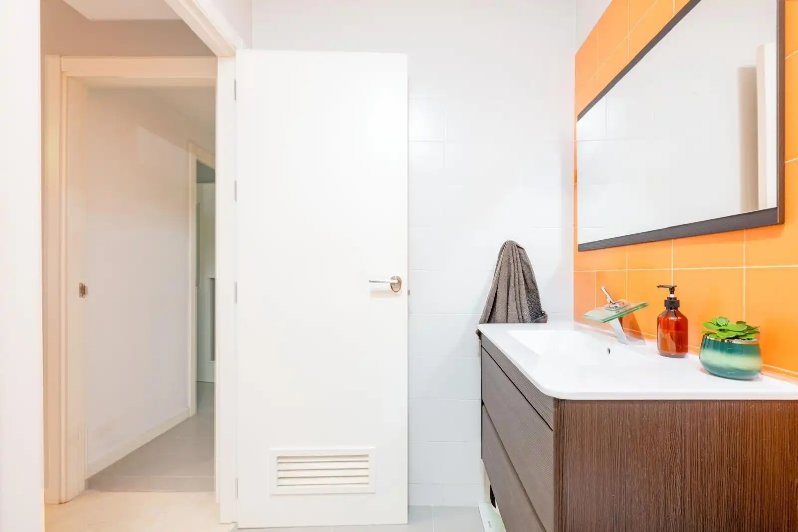 Baño de Piso en venta en Sevilla con Aire acondicionado, Calefacción y Trastero