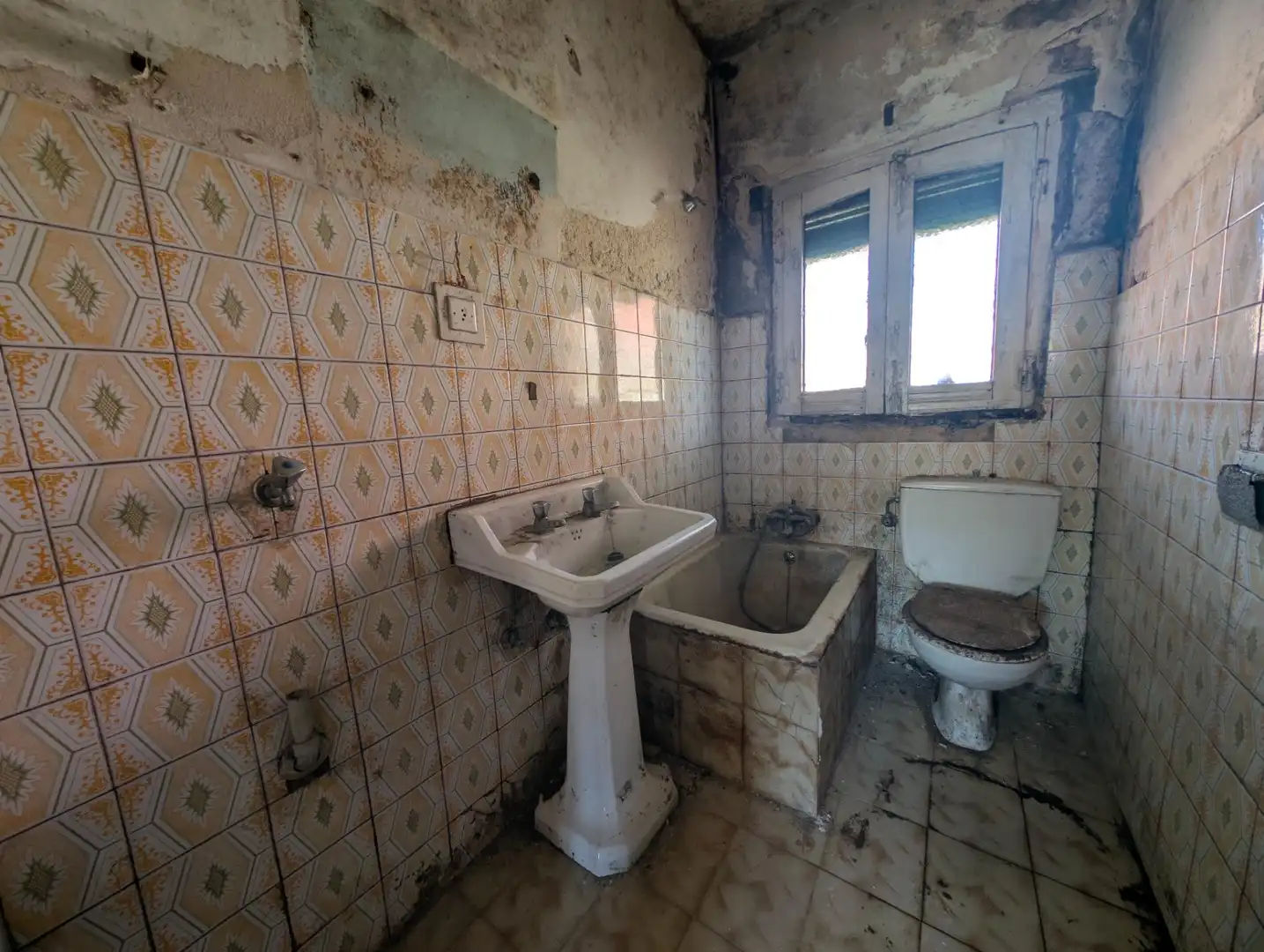 Bany de Casa o xalet en venda en Langreo amb Jardí privat
