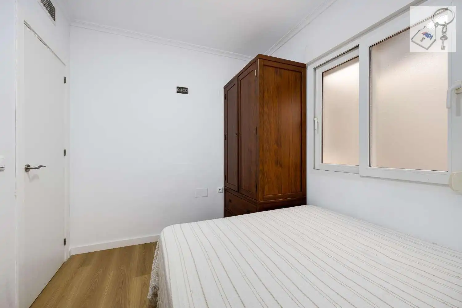 Bedroom of Apartments for sale in Torrevieja  with Air Conditioner, Heating and Parquet flooring
