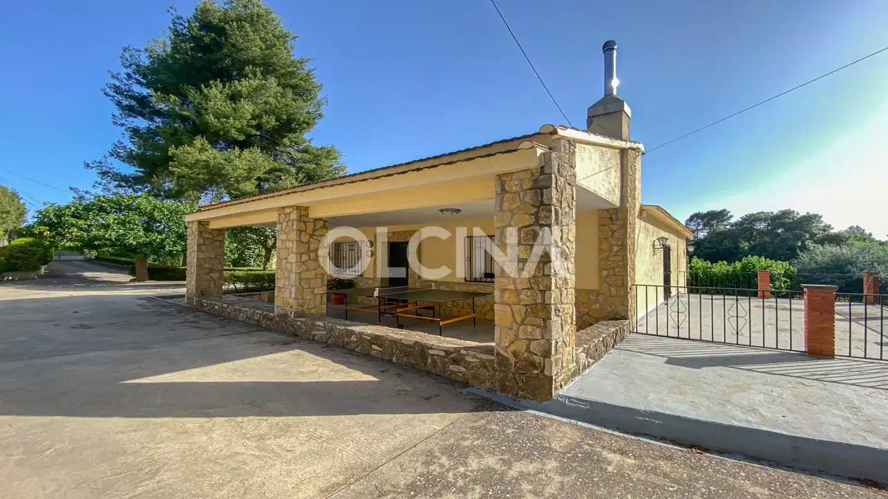 Vista exterior de Casa o chalet en venta en Alcoy / Alcoi con Jardín privado y Piscina