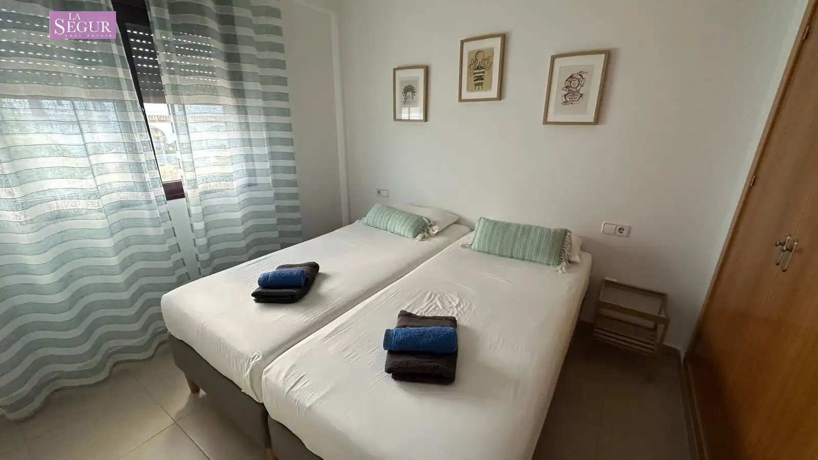 Schlafzimmer von Wohnung zum Verkauf in Conil de la Frontera mit Klimaanlage, Privatgarten und Abstellraum