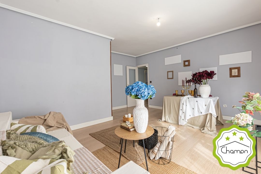 Living room of Flat for sale in Getxo   with Storage room and Balcony