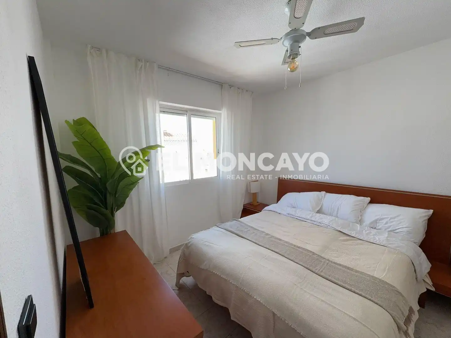 Habitación de Casa o chalet en venta en Torrevieja con Jardín privado, Terraza y Trastero