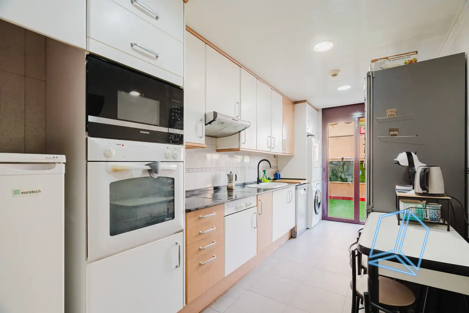 Kitchen of Flat for sale in Sabadell  with Terrace, Storage room and Swimming Pool