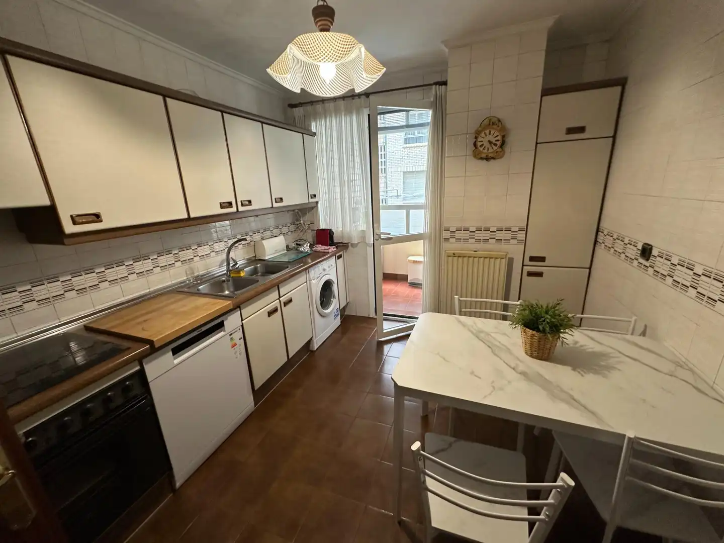 Kitchen of Flat for share in Burgos  with Heating and Furnished